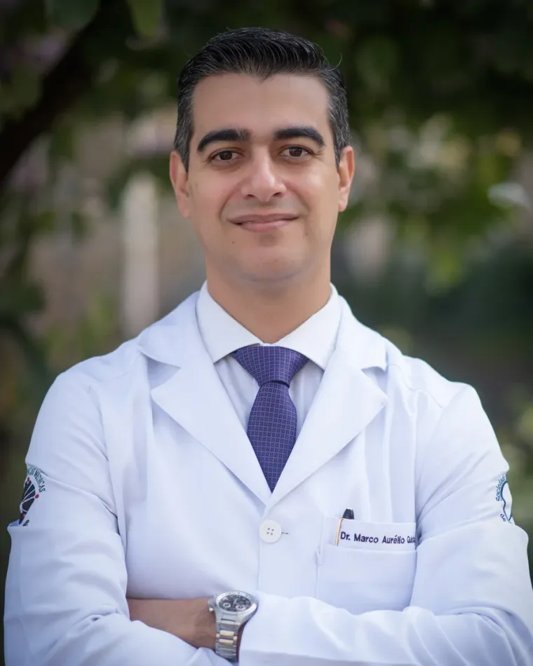 Dr. Marco Aurélio Guidugli, cirurgião plástico